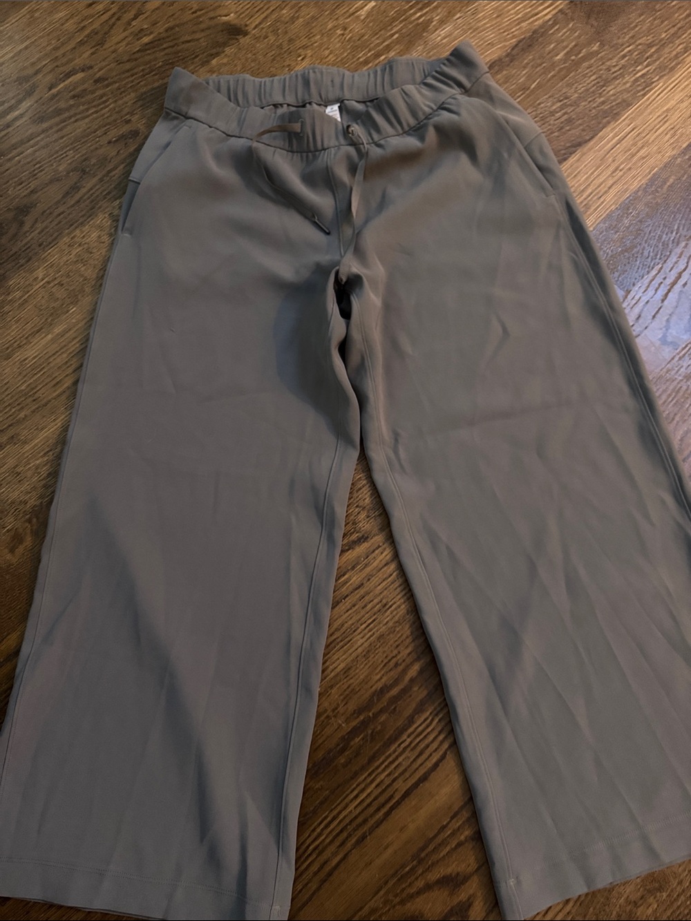 Lululemon women’s Wide-Leg Elastic Waist Pants - Taupe
